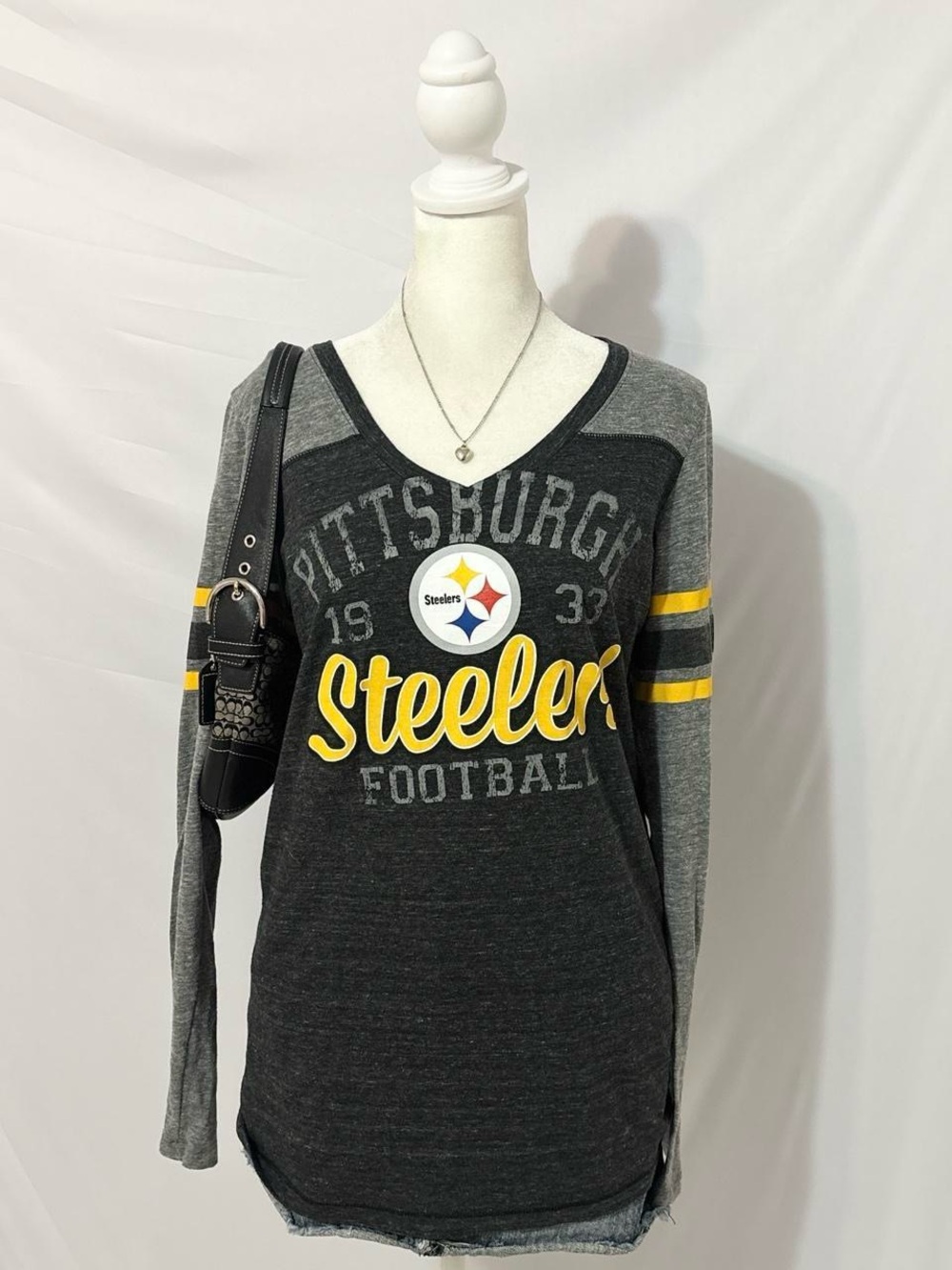 V Neck Pittsburgh Steelers NFl Long Sleeve Top